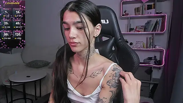 Snapshot of vinkitinkii chatting on 03-02-25, 06:37 vinkitinkii online show from 03-02-25, 06:37