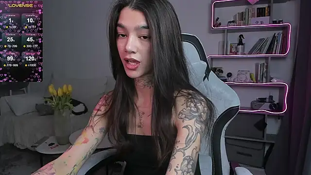 Snapshot of vinkitinkii chatting on 03-12-25, 06:51 vinkitinkii online show from 03-12-25, 06:51