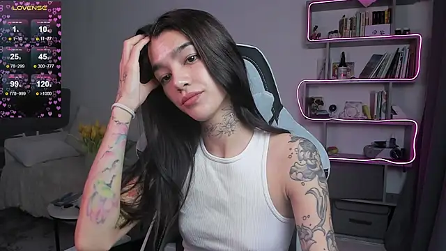 Snapshot of vinkitinkii chatting on 03-14-25, 07:04 vinkitinkii online show from 03-14-25, 07:04