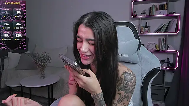 Snapshot of vinkitinkii chatting on 03-15-25, 09:41 vinkitinkii online show from 03-15-25, 09:41