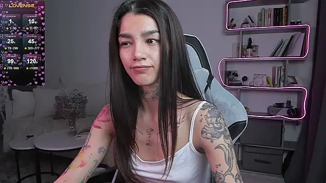 Snapshot of vinkitinkii chatting on 03-16-25, 06:31 vinkitinkii online show from 03-16-25, 06:31