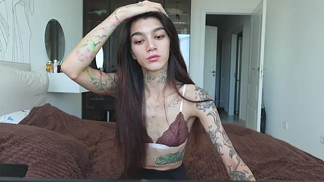 Snapshot of vinkitinkii chatting on 10-08-25, 06:55 vinkitinkii online show from 10-08-25, 06:55