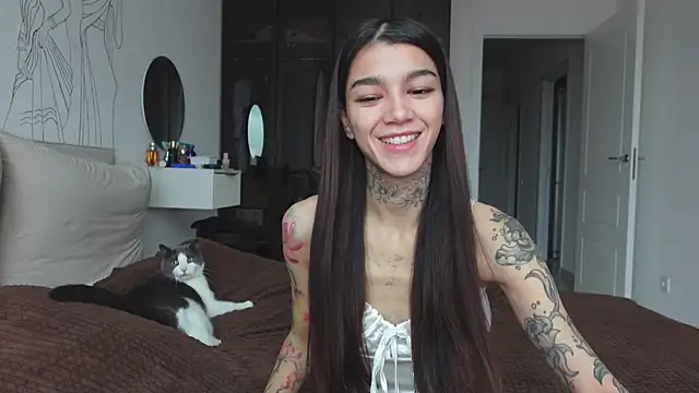 Snapshot of vinkitinkii chatting on 10-16-25, 06:58 vinkitinkii online show from 10-16-25, 06:58