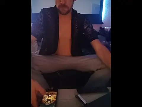 Snapshot of EightySixXxxl chatting on 11-30-25, 03:38 EightySixXxxl online show from 11-30-25, 03:38