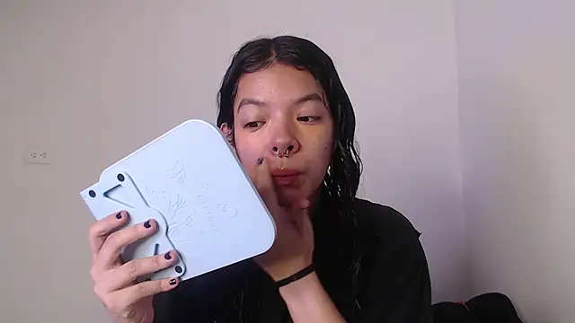 yungelitamor  online show from 01-16-25, 04:49