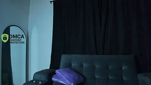 yungelitamor  online show from 03-19-26, 06:06