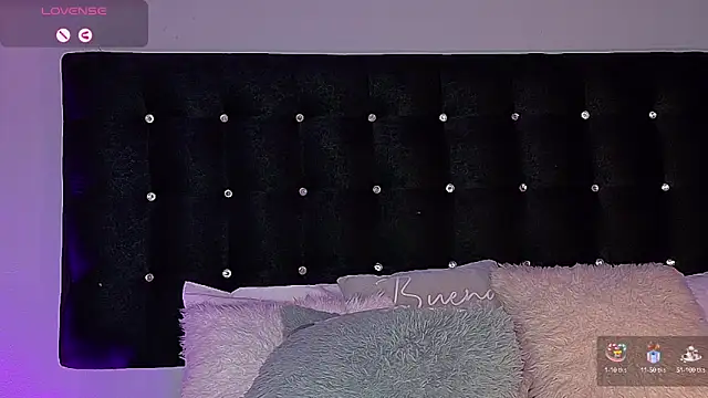 Snapshot of charlotteeruss chatting on 12-27-24, 12:07 charlotteeruss online show from 12-27-24, 12:07