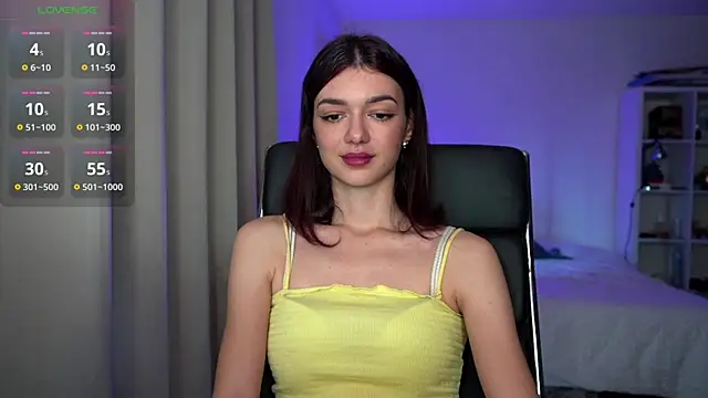 Snapshot of olivia_jeas chatting on 10-15-25, 11:16 olivia jeas online show from 10-15-25, 11:16