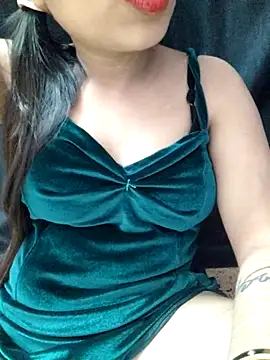 Snapshot of Roshni_98 chatting on 06-15-26, 05:26 Roshni 98 online show from 06-15-26, 05:26