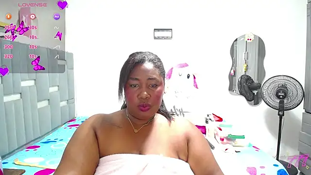 Snapshot of thickebonymilfF chatting on 06-13-26, 03:59 thickebonymilfF online show from 06-13-26, 03:59
