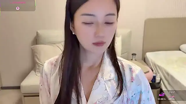 Snapshot of A-xena chatting on 09-17-25, 02:19 A-xena online show from 09-17-25, 02:19