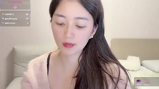 Snapshot of A-xena chatting on 10-25-25, 02:56 A-xena online show from 10-25-25, 02:56