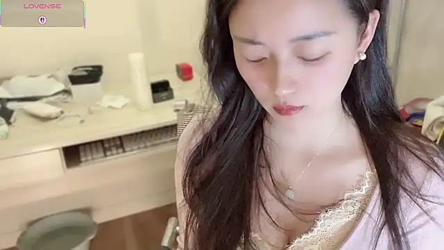 Snapshot of A-xena chatting on 11-27-25, 02:52 A-xena online show from 11-27-25, 02:52