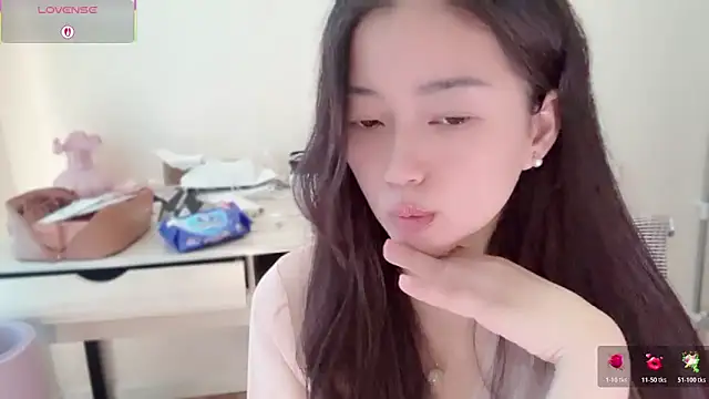 Snapshot of A-xena chatting on 11-28-25, 02:58 A-xena online show from 11-28-25, 02:58