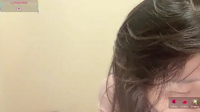 A-xena online show from 12-20-25, 03:13