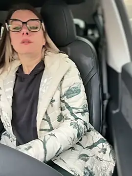 LadyLena1 online show from 11-02-25, 05:04