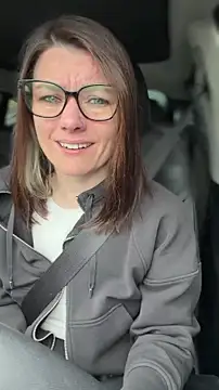 LadyLena1 online show from 04-01-26, 06:05