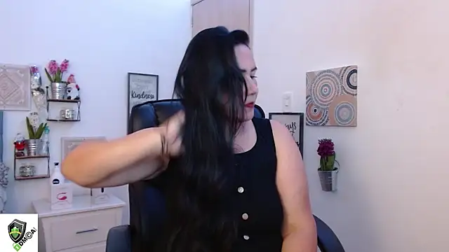 Snapshot of amalia_brunette chatting on 12-10-24, 11:19 amalia brunette online show from 12-10-24, 11:19