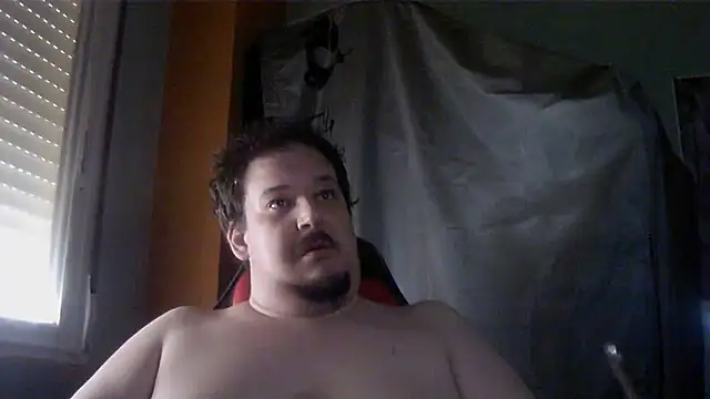 Snapshot of porkorossy chatting on 06-18-26, 07:30 porkorossy online show from 06-18-26, 07:30