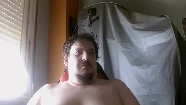 Snapshot of porkorossy chatting on 07-14-26, 07:24 porkorossy online show from 07-14-26, 07:24