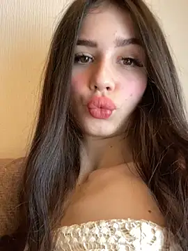 SofiaLaLight online show from 02-07-25, 04:27