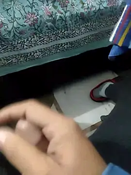 Snapshot of ZIMMY25 chatting on 11-24-25, 08:25 ZIMMY25 online show from 11-24-25, 08:25