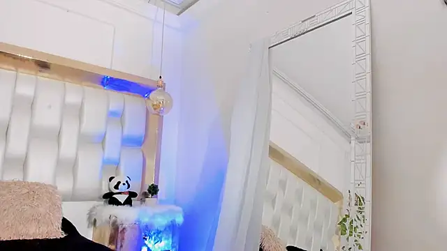 BeckyRusso online show from 02-09-25, 03:23