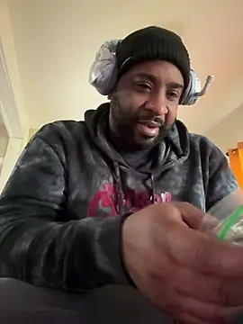 Snapshot of K1NGD916 chatting on 01-12-26, 06:13 K1NGD916 online show from 01-12-26, 06:13