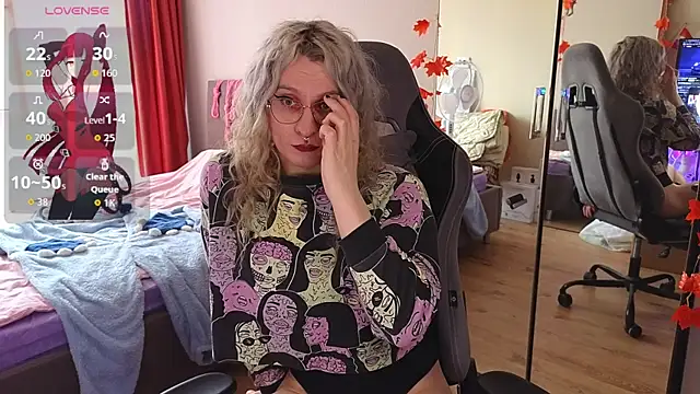 Lori Myaf online show from 09-19-25, 02:40