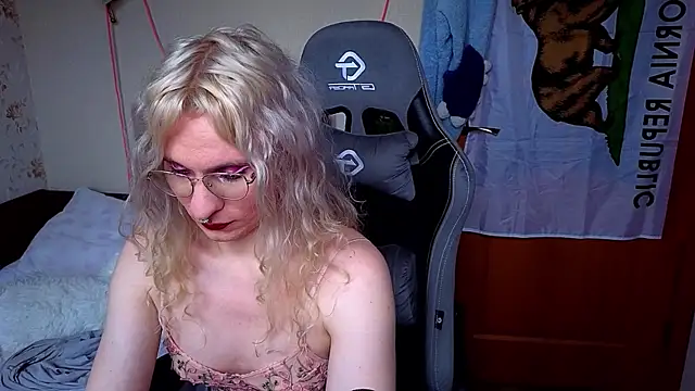 Lori Myaf online show from 03-25-26, 03:18