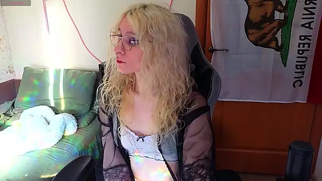 Lori Myaf online show from 04-14-26, 02:12