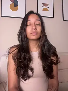 Snapshot of DianaHopson chatting on 07-17-26, 10:33 DianaHopson online show from 07-17-26, 10:33