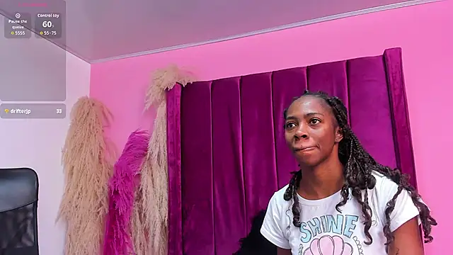 Shanelle   online show from 12-14-25, 02:22