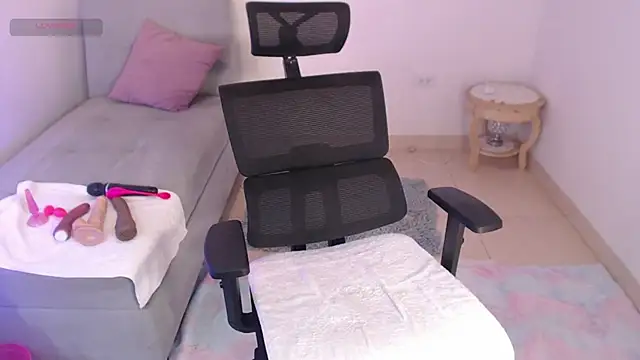 lilian prada online show from 03-01-25, 05:05