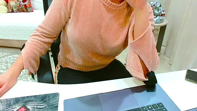 EveLove33 online show from 02-07-26, 06:00