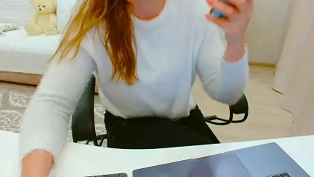 EveLove33 online show from 02-13-26, 04:58