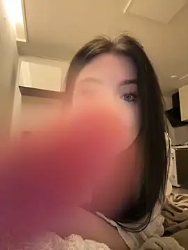 Snapshot of Angela_Fosterr chatting on 05-18-26, 06:36 Angela Fosterr online show from 05-18-26, 06:36