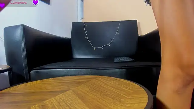 BRITANY WELLS  online show from 12-17-25, 12:11