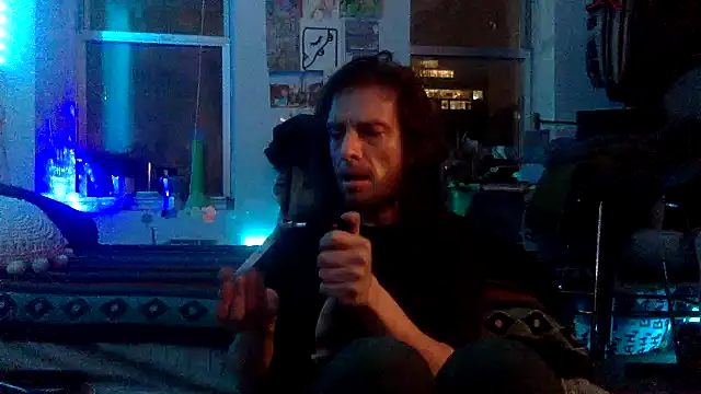 Snapshot of DownstairsSky chatting on 12-21-24, 02:41 DownstairsSky online show from 12-21-24, 02:41