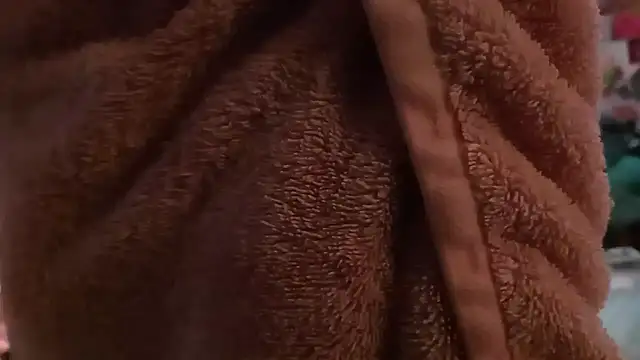 Snapshot of DownstairsSky chatting on 01-11-25, 04:16 DownstairsSky online show from 01-11-25, 04:16