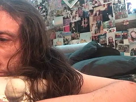 Snapshot of DownstairsSky chatting on 01-27-25, 08:40 DownstairsSky online show from 01-27-25, 08:40