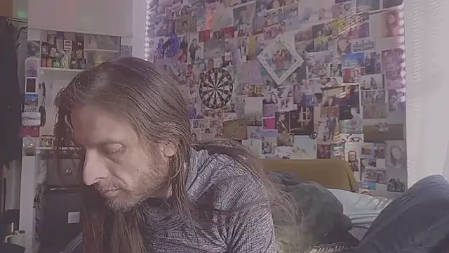 Snapshot of DownstairsSky chatting on 02-17-25, 01:32 DownstairsSky online show from 02-17-25, 01:32