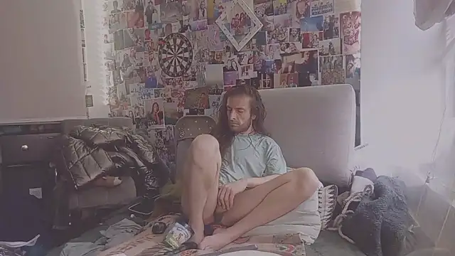 Snapshot of DownstairsSky chatting on 03-05-25, 08:21 DownstairsSky online show from 03-05-25, 08:21