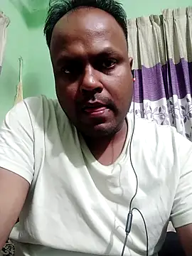 Snapshot of Niladri1410 chatting on 02-15-25, 05:28 Niladri1410 online show from 02-15-25, 05:28