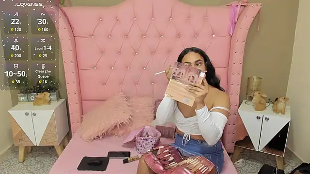 Snapshot of Andrys_ chatting on 01-17-25, 02:18 Andrys online show from 01-17-25, 02:18