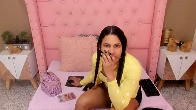 Snapshot of Andrys_ chatting on 03-20-25, 01:15 Andrys online show from 03-20-25, 01:15