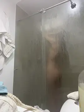 Snapshot of Ameellie chatting on 10-15-25, 03:12 Ameellie online show from 10-15-25, 03:12