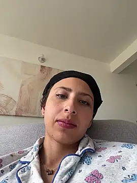 Snapshot of Ameellie chatting on 11-23-25, 02:17 Ameellie online show from 11-23-25, 02:17