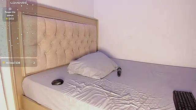 Snapshot of Letizia_West_ chatting on 10-08-25, 07:28 Letizia West online show from 10-08-25, 07:28