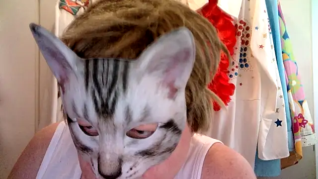 Snapshot of Sigorius chatting on 01-05-25, 11:26 Sigorius online show from 01-05-25, 11:26